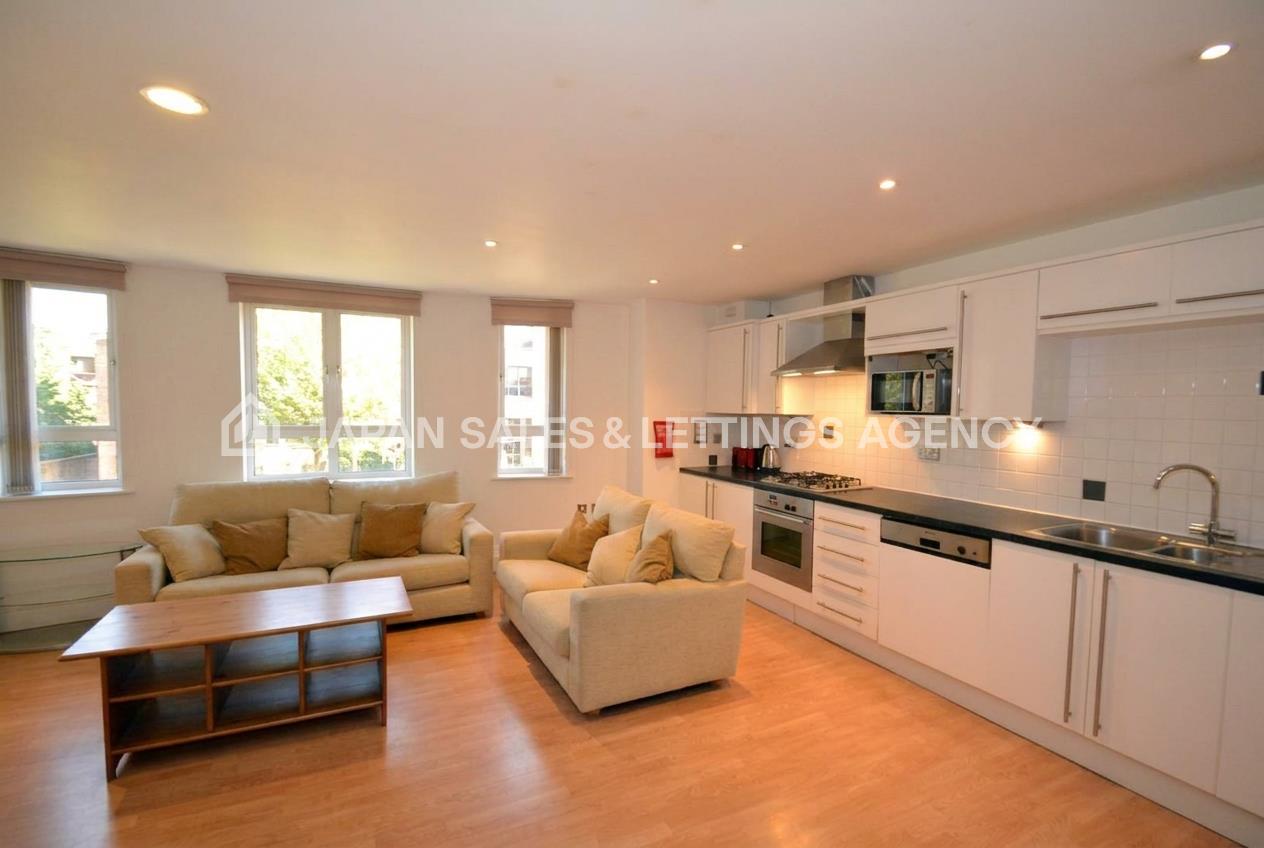 Flat Uxbridge Road in Greater London