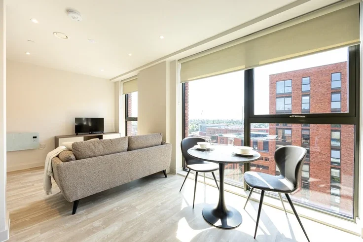 Flat Talbot Road in Trafford
