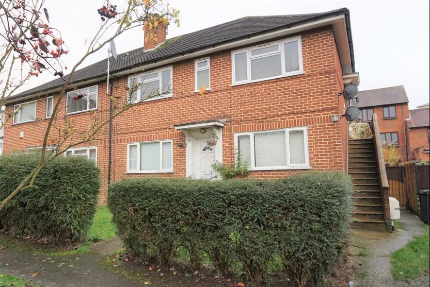 Flat Chalvey Park in Slough
