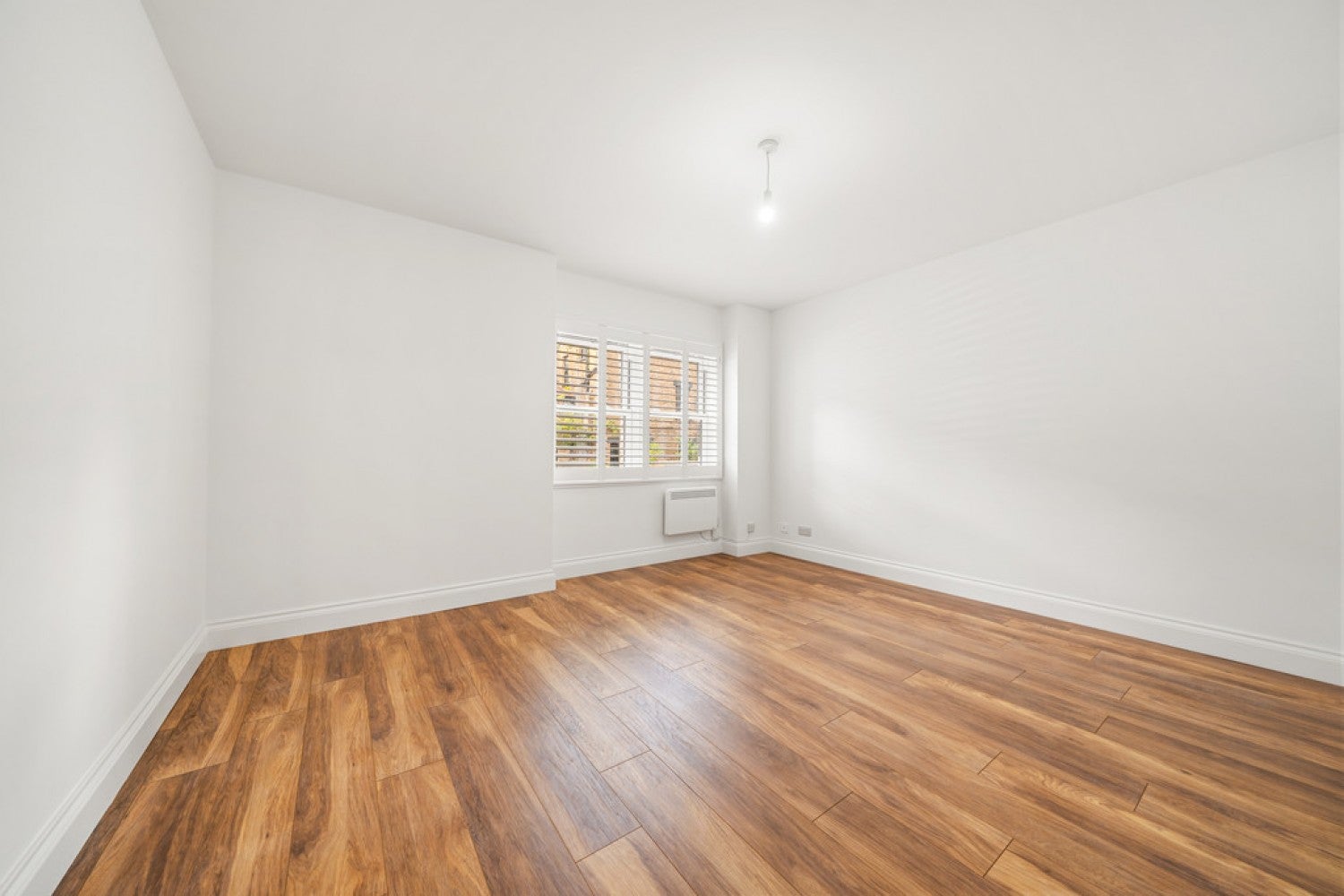 Flat Uverdale Road in Greater London