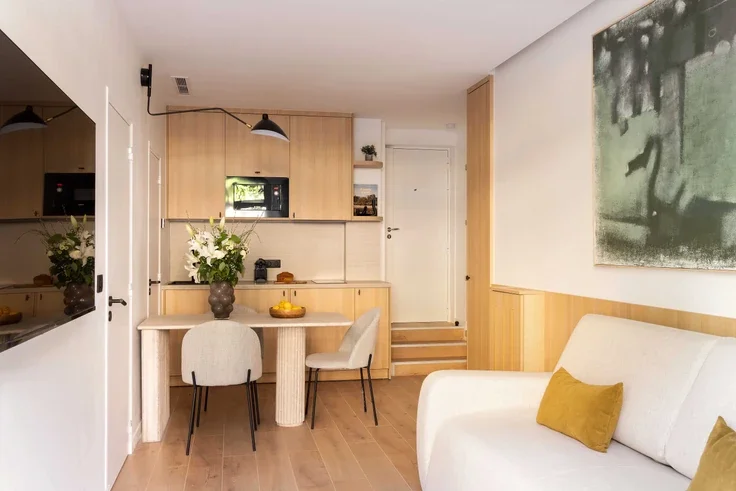 Flat Boulevard de Picpus in Paris