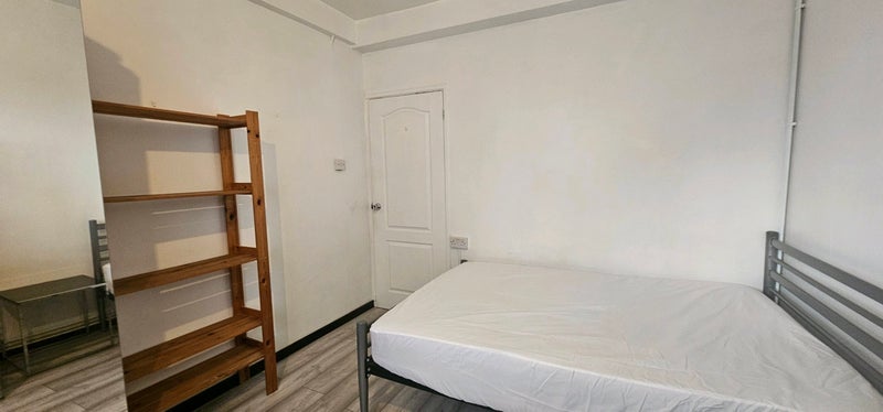 Room Union Street in Greater London