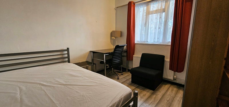 Room Union Street in Greater London
