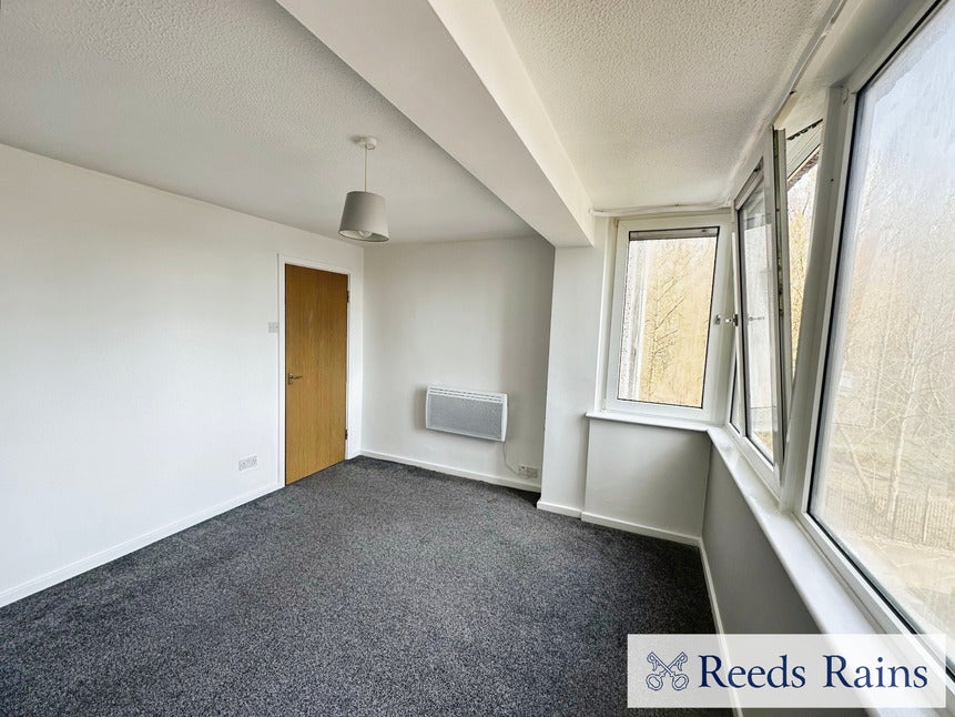 Flat Kersal Way in Salford