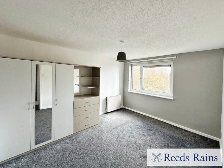 Flat Kersal Way in Salford