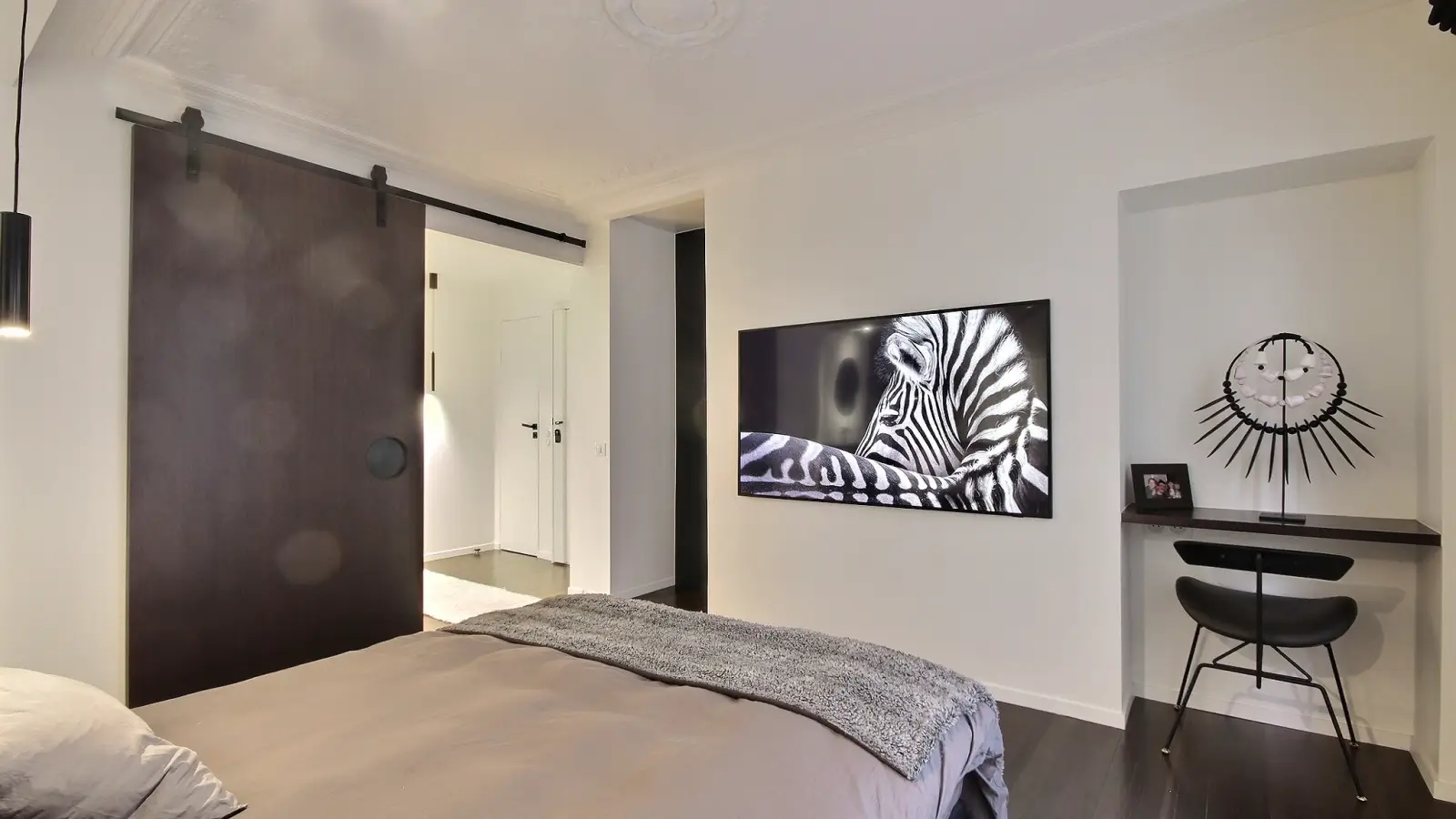 Flat Rue de Parme in Paris