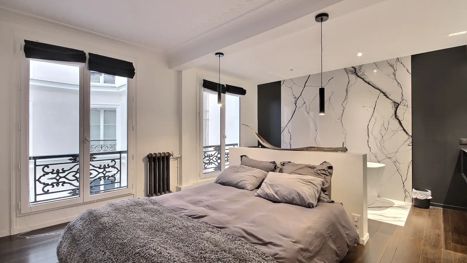 Flat Rue de Parme in Paris