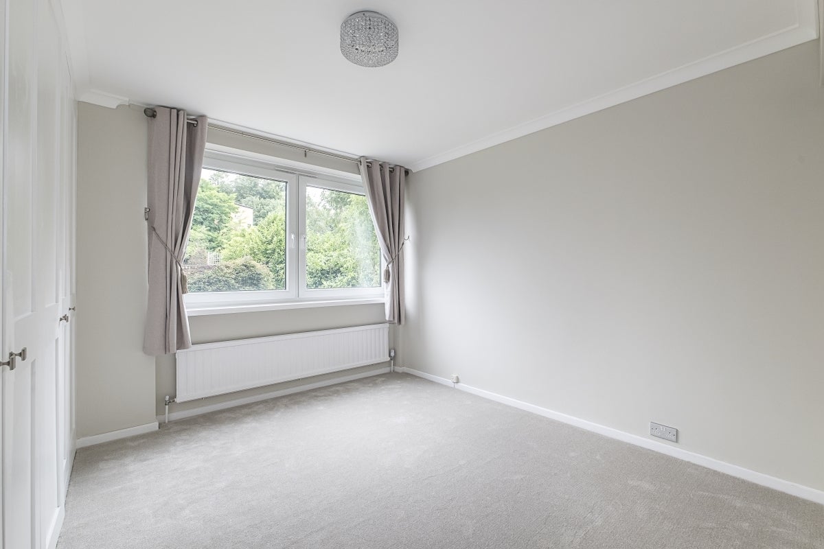 Flat Wimbledon Park Road in Greater London
