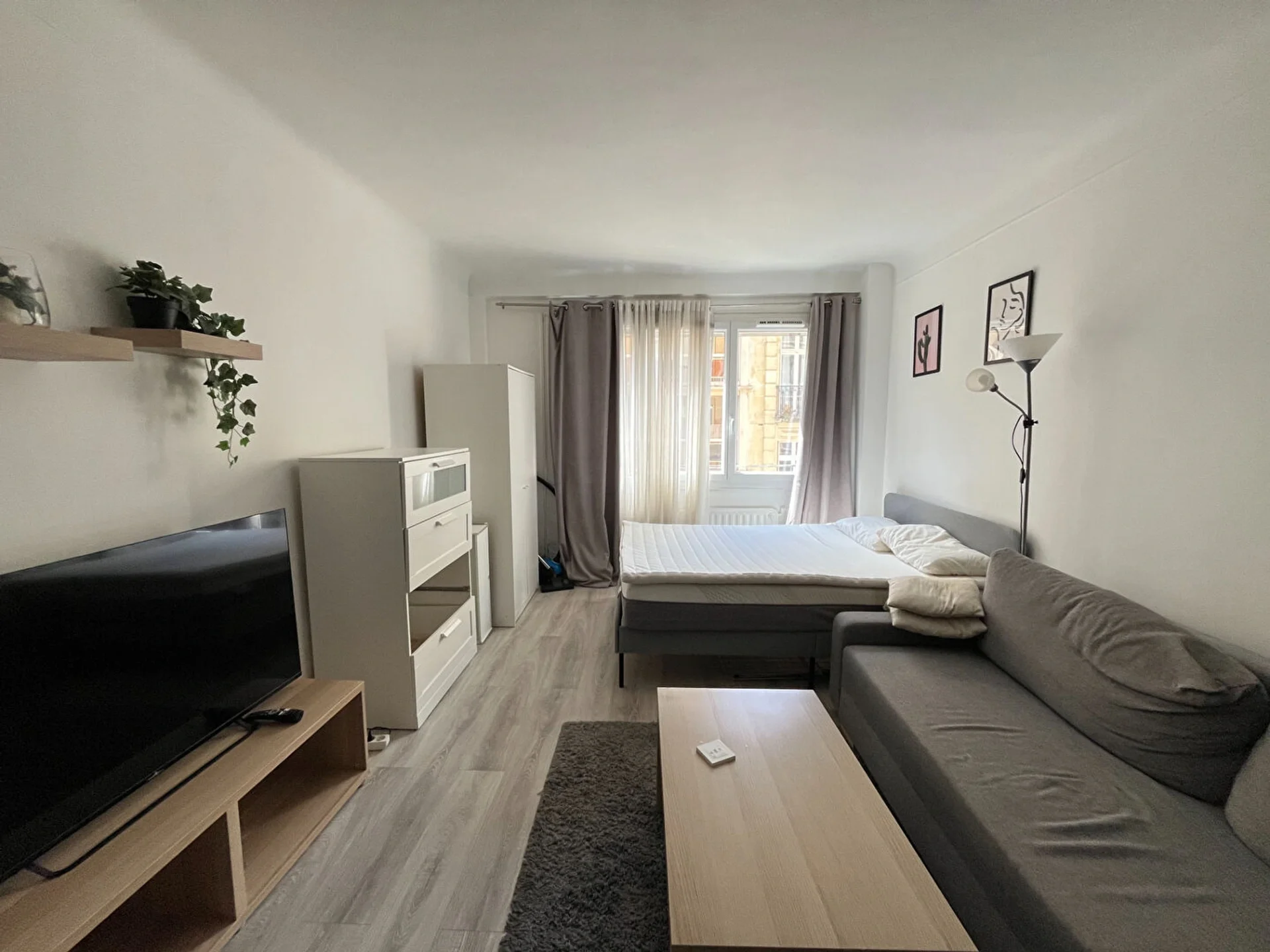 Flat Rue François Ponsard in Paris