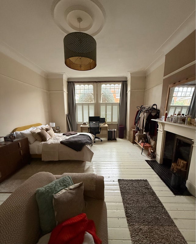 Room Veronica Road in Greater London