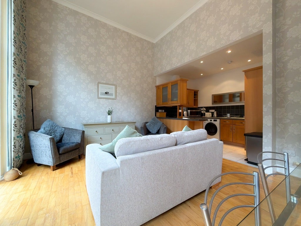 Flat Hopetoun Crescent in City of Edinburgh