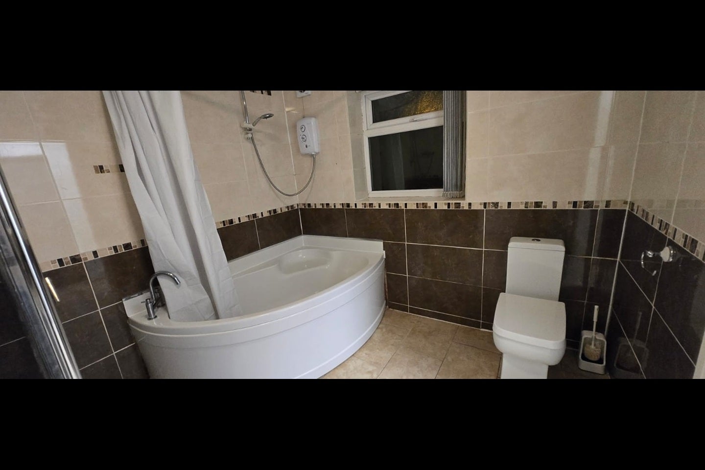Room Hob Moor Road in Birmingham