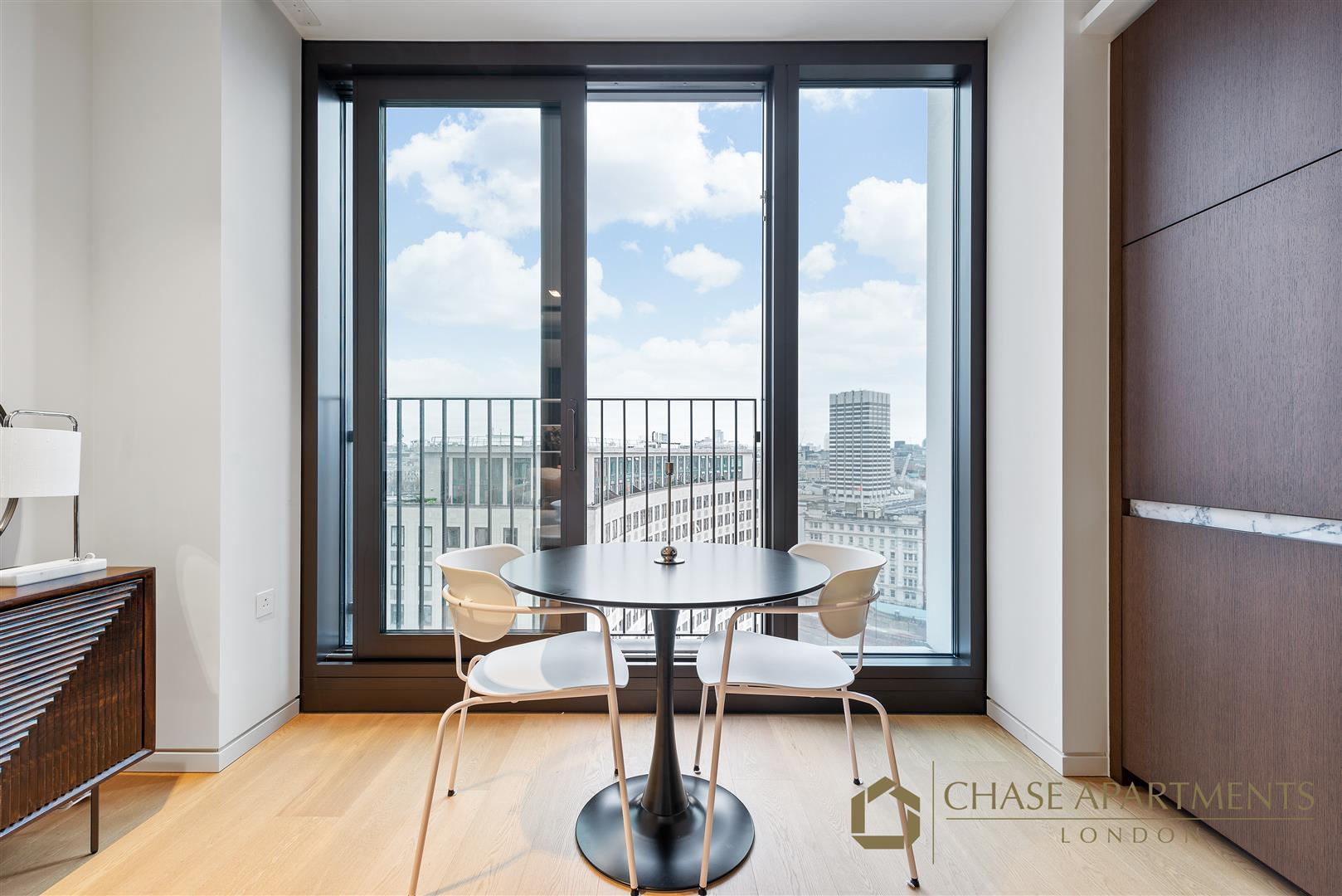 Flat Sutton Walk in Greater London