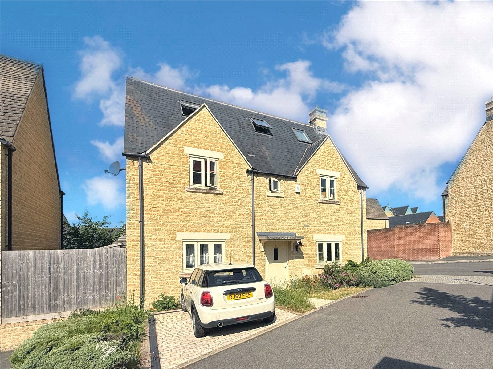 House Griffiths Close in Cotswold District