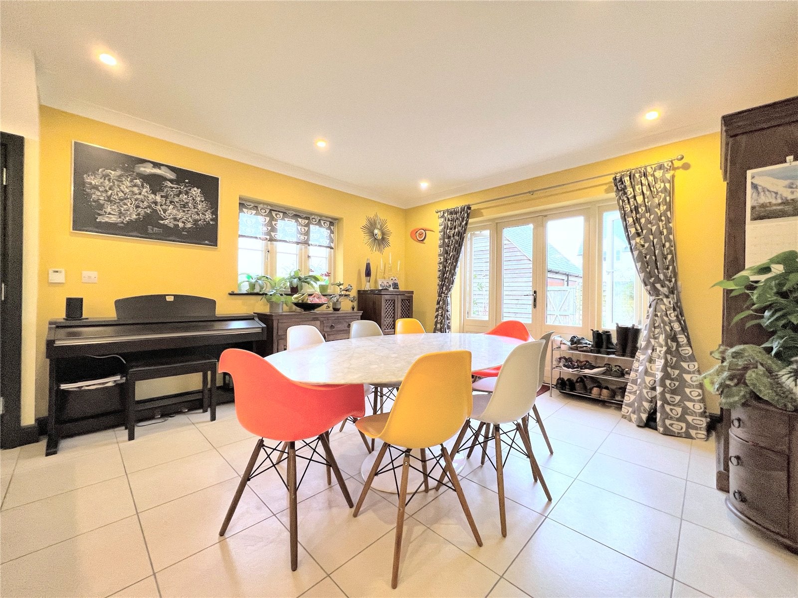 House Griffiths Close in Cotswold District