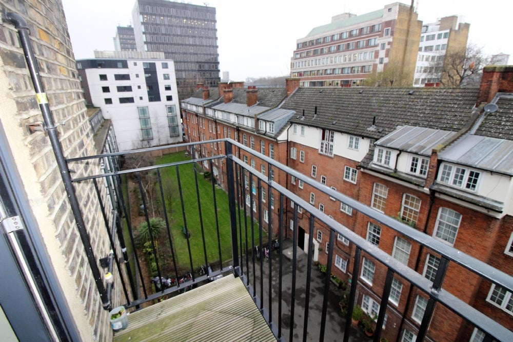 Flat Churchway in Greater London