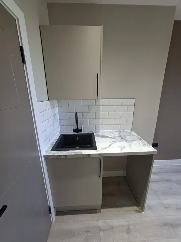 Room Uxbridge Road in Greater London