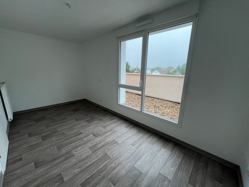 Flat Rue de Pîtres in Franqueville-Saint-Pierre