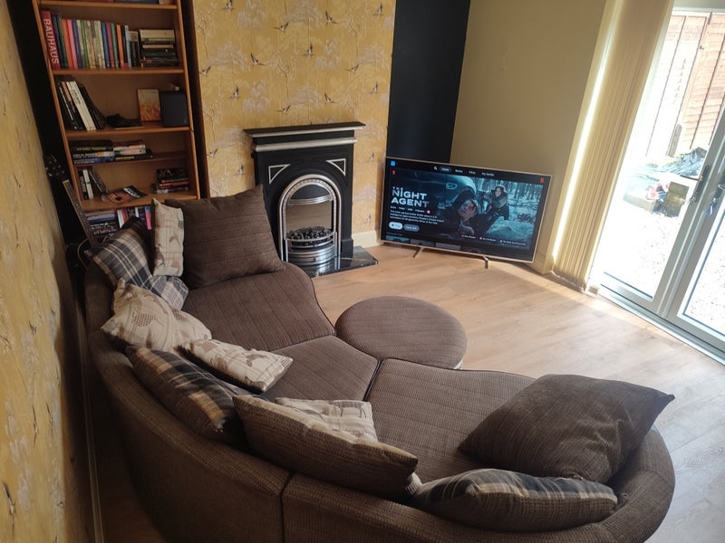 Room Thicket Avenue in Bristol