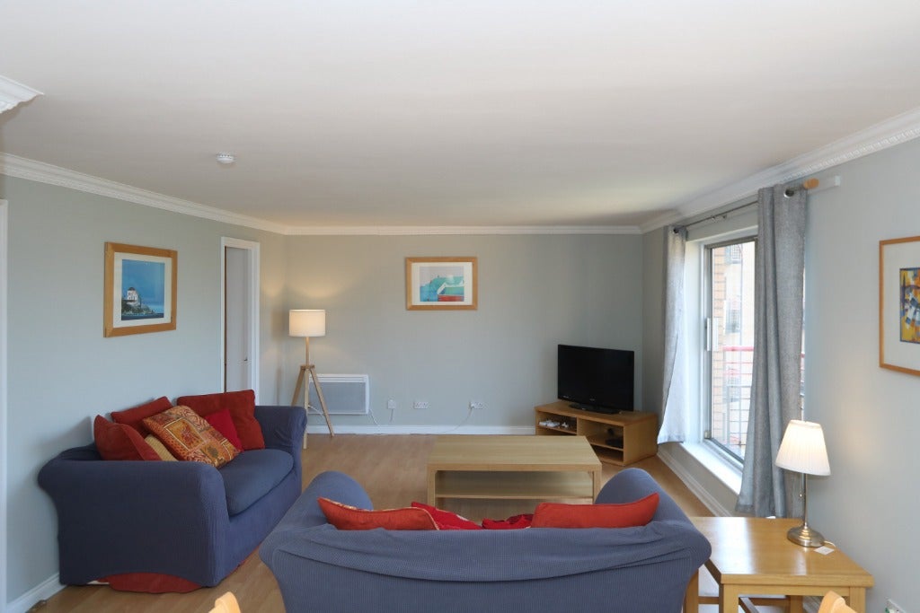 Flat Riverview Place in Glasgow