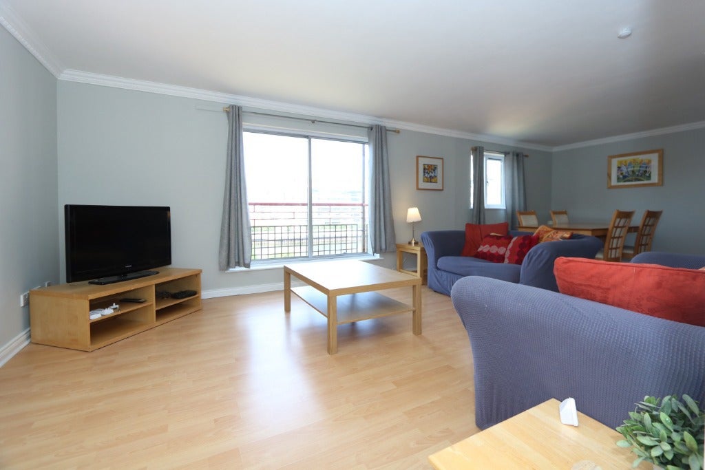 Flat Riverview Place in Glasgow