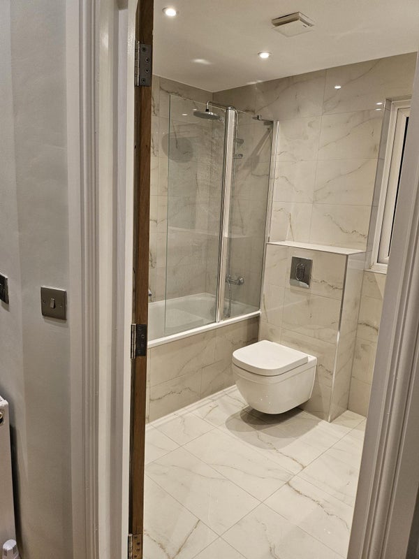 Room Northfield Avenue in Greater London