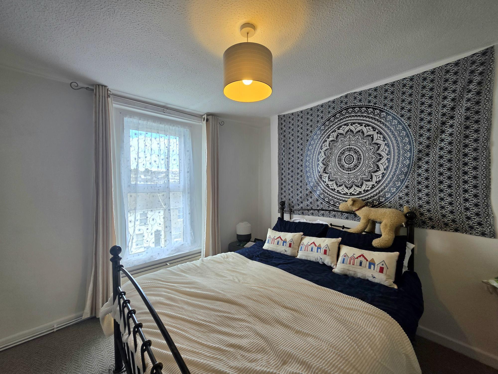 Flat Chatsworth Road in Torquay