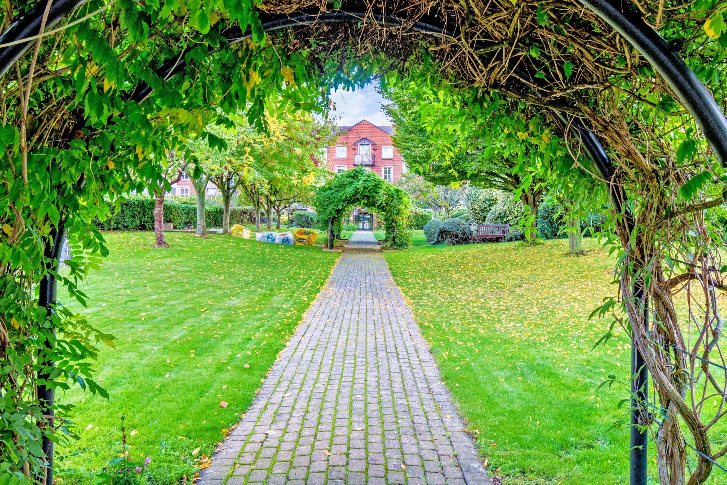 Flat Andes Close in Southampton