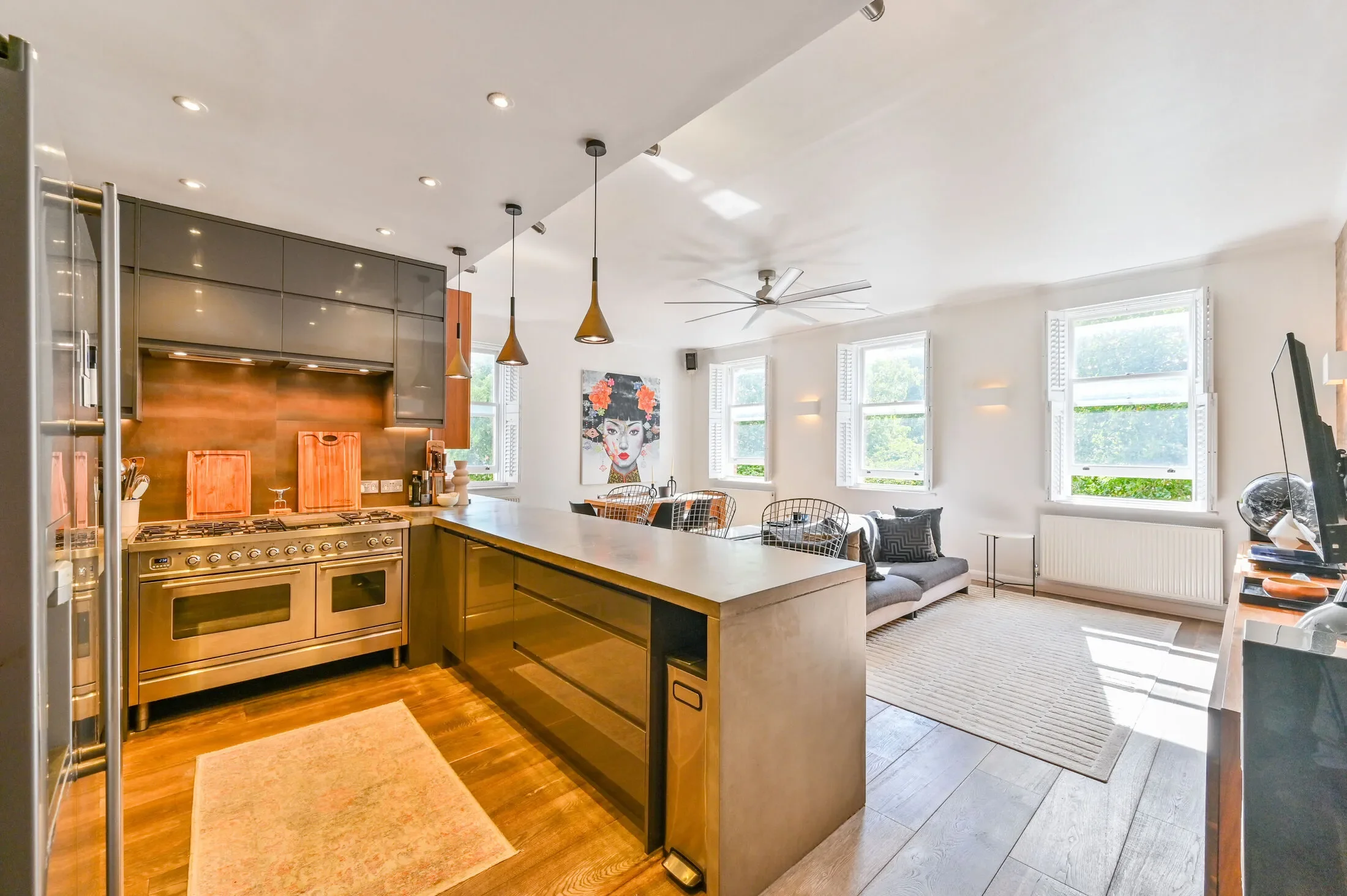 Flat Nevern Square in Greater London