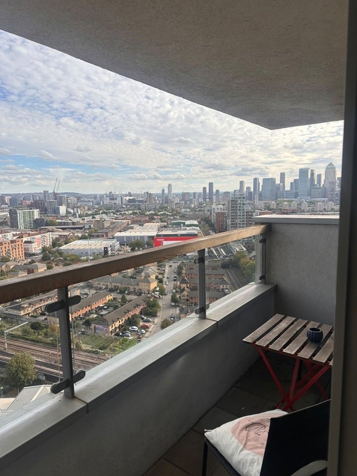 Room Rainhill Way in Greater London