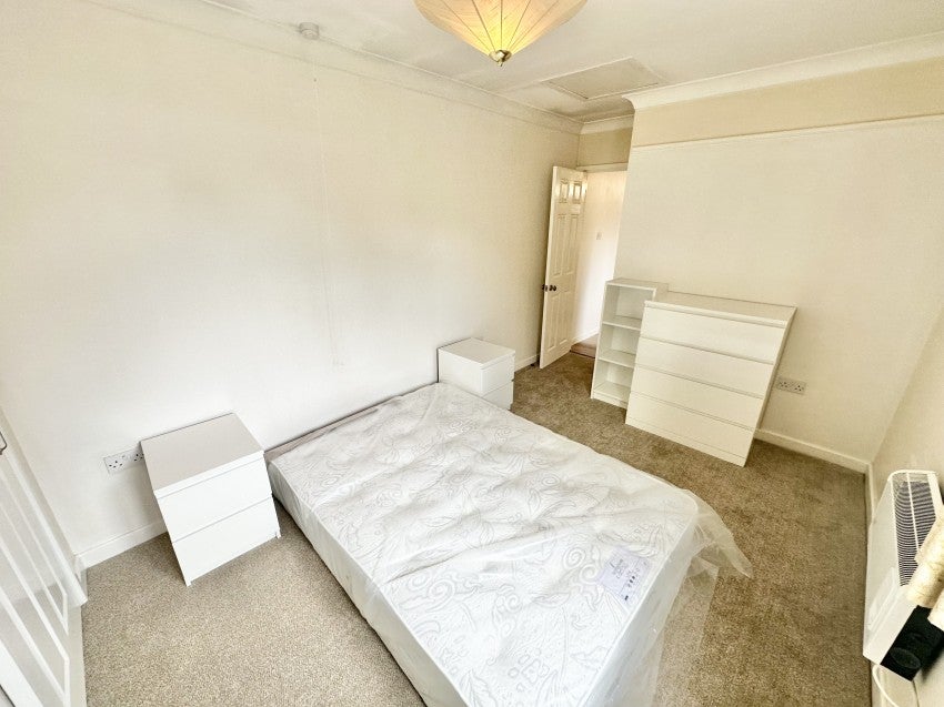 Flat Rivermead Road in Exeter