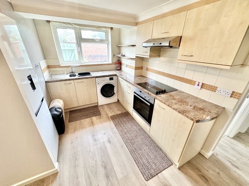 Flat Rivermead Road in Exeter