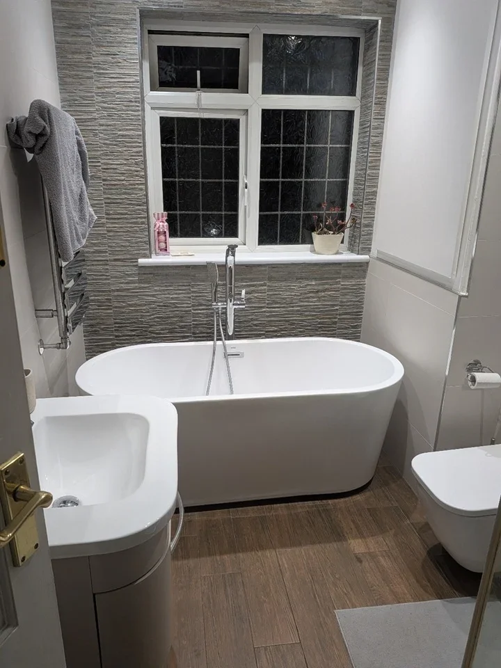 Room Homer Road in Greater London