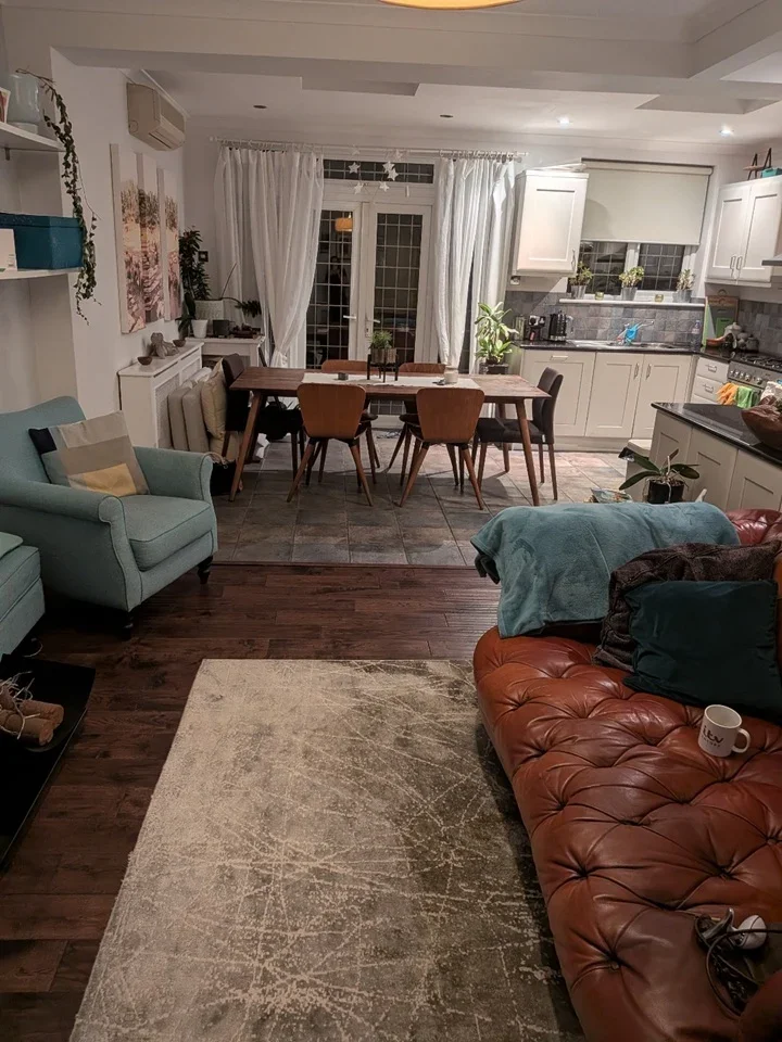 Room Homer Road in Greater London