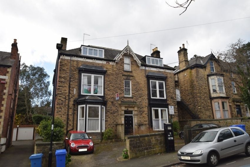 Flat Clarkegrove Road in Sheffield