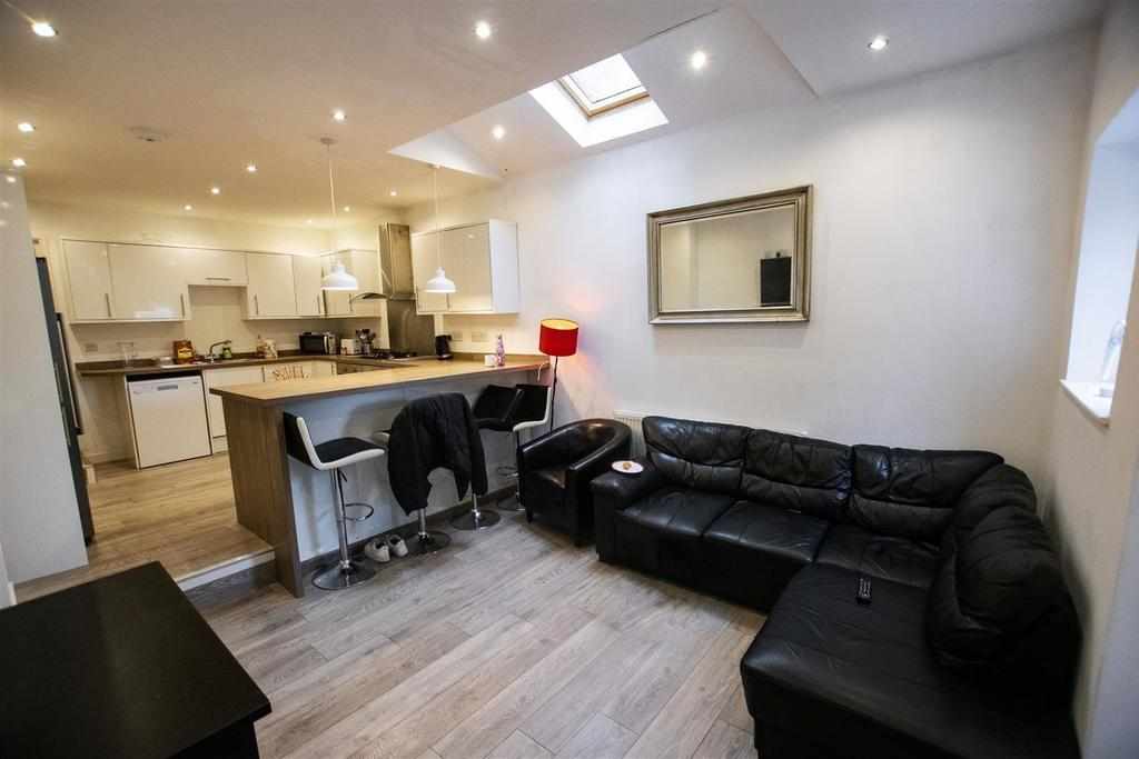 Flat Heeley Road in Birmingham