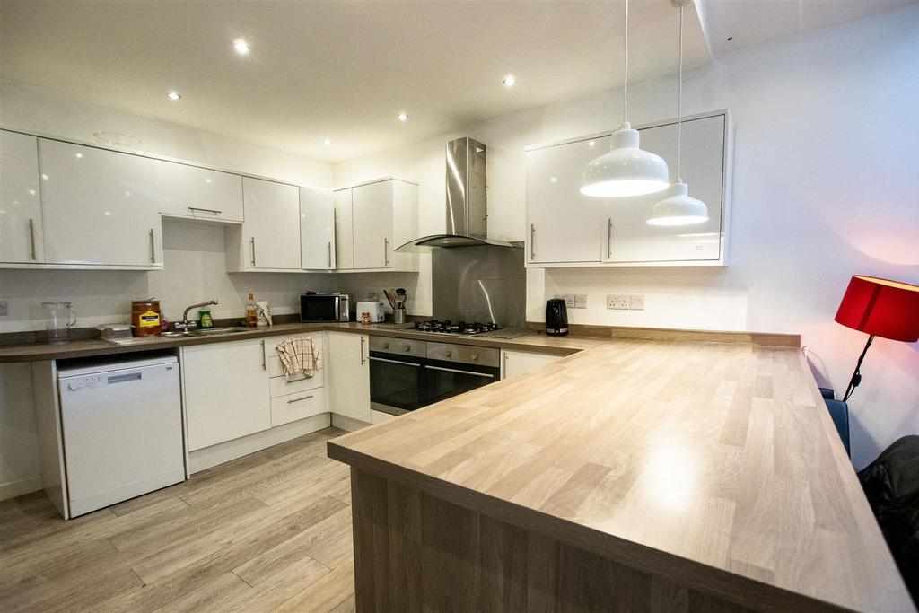 Flat Heeley Road in Birmingham