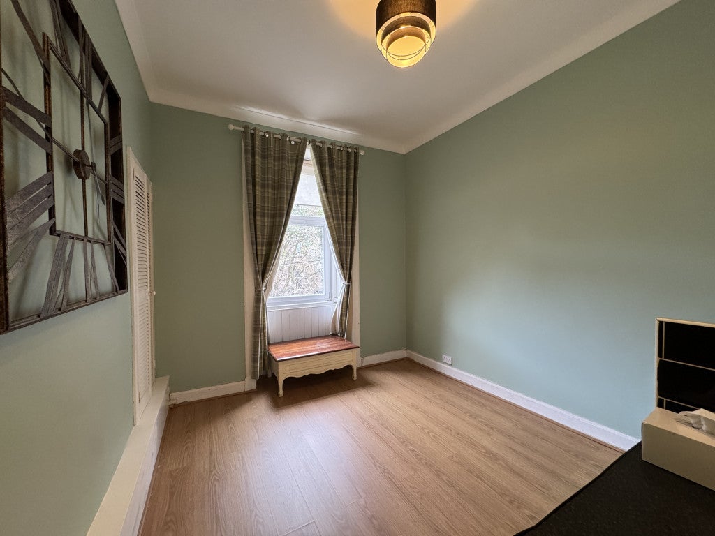 Flat Cathcart Road in Glasgow