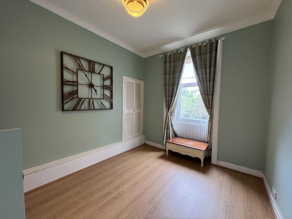 Flat Cathcart Road in Glasgow