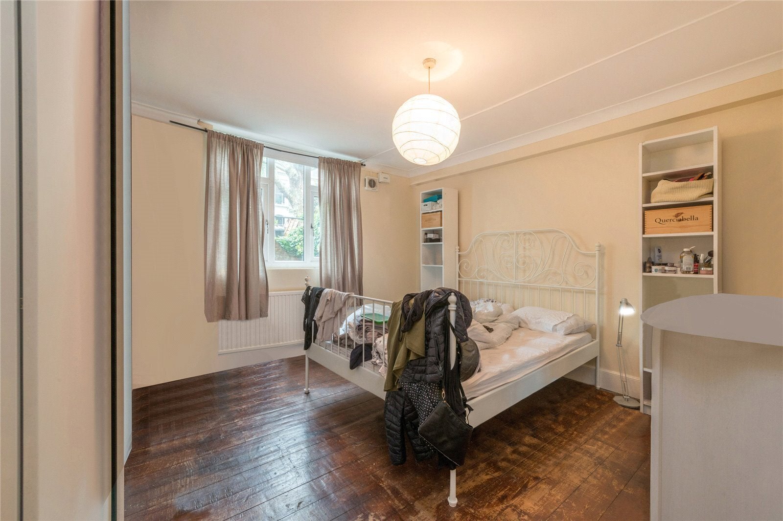 Flat Loraine Road in Greater London