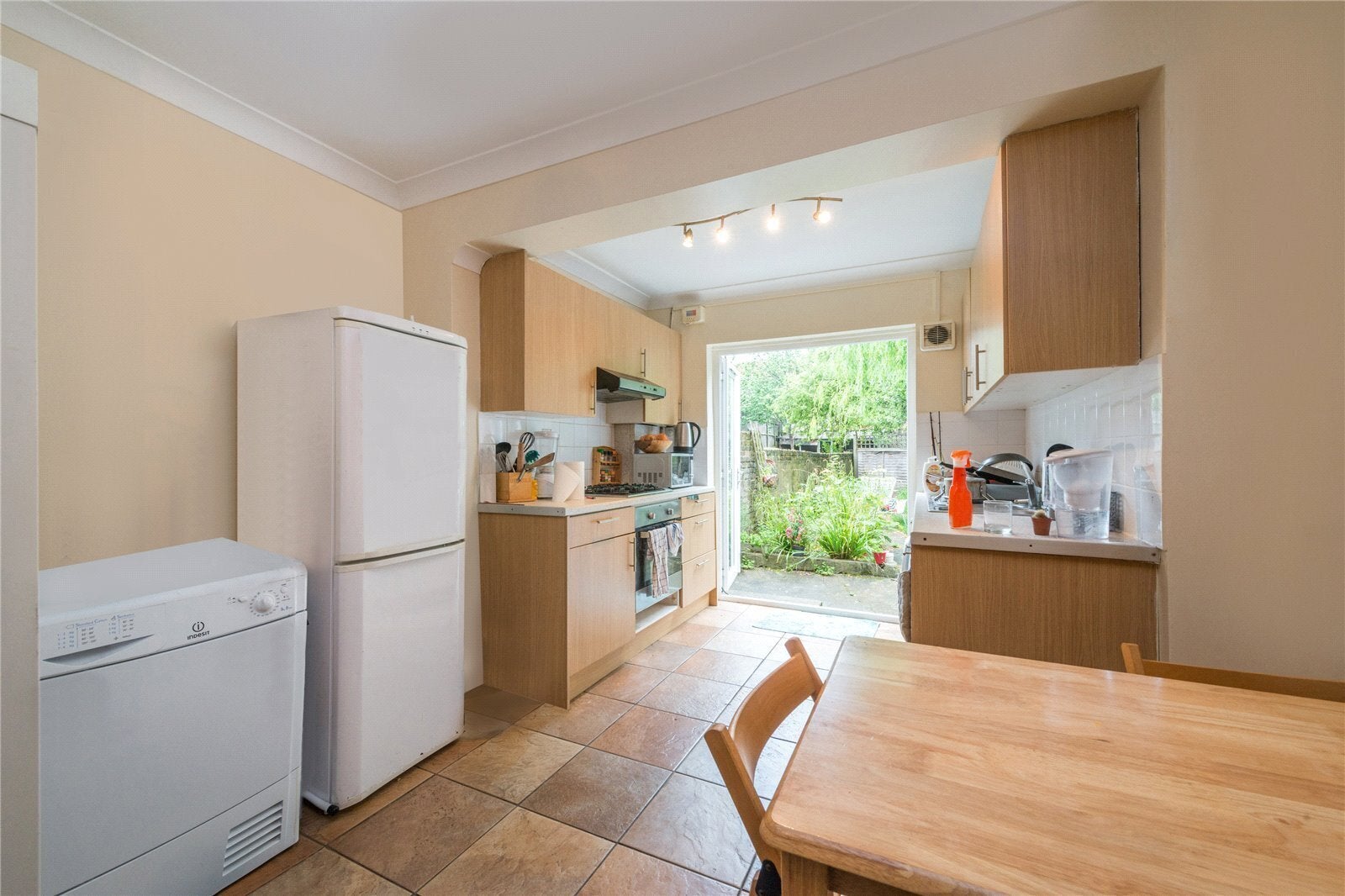Flat Loraine Road in Greater London