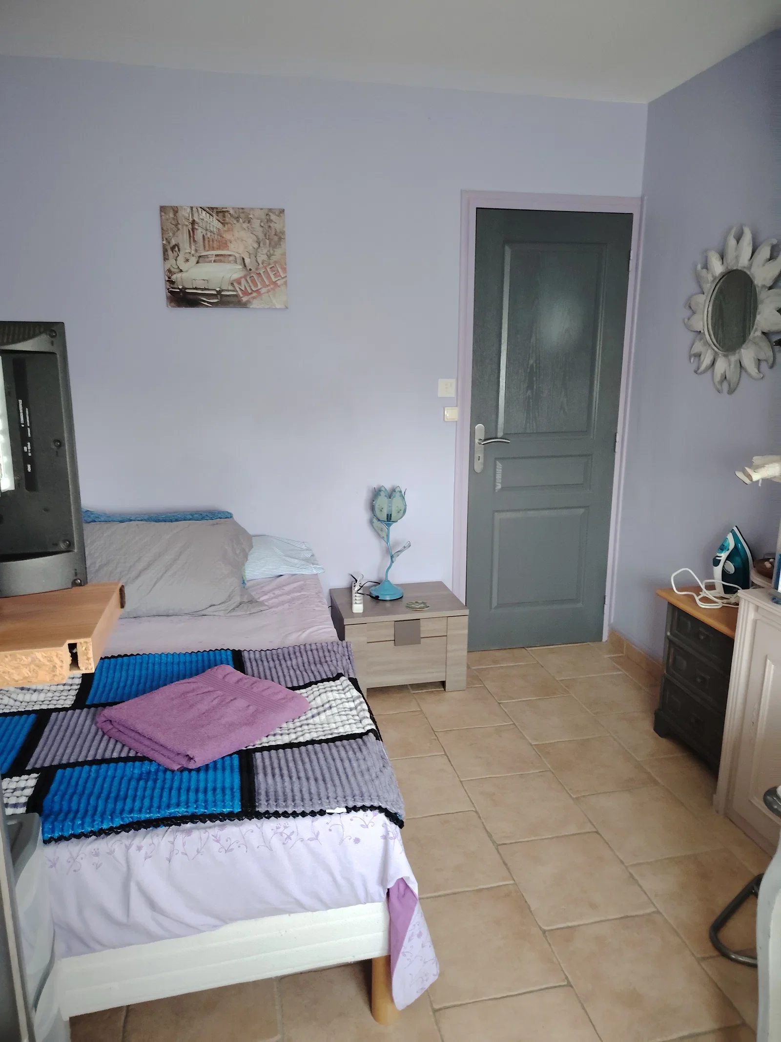 Chambre Rue de la Catiche à Châteauroux