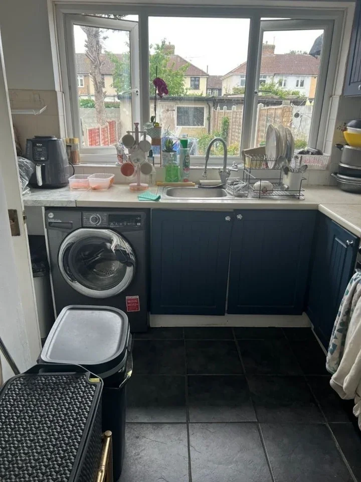 Room Review Road in Greater London