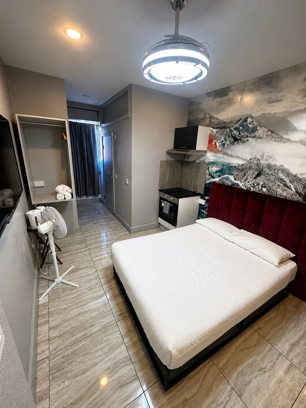 Room Hackney Road in Greater London