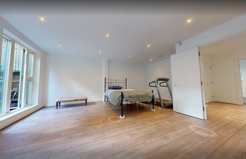 Room Holly Grove in Greater London