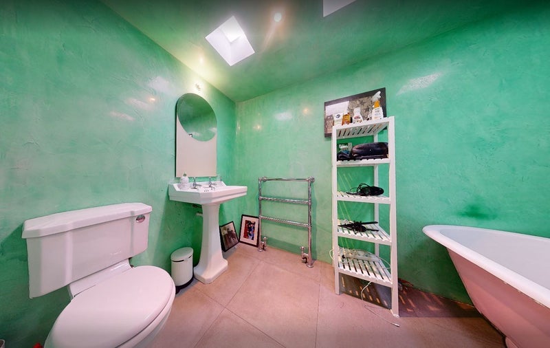 Room Holly Grove in Greater London