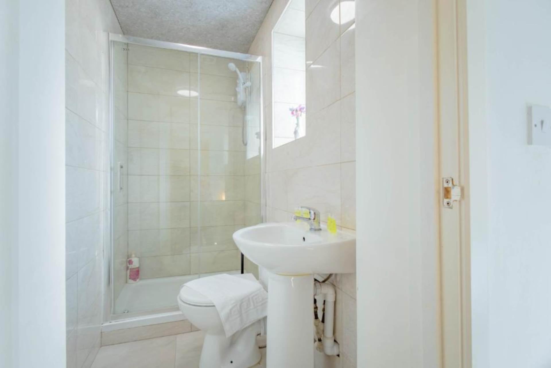 Flat Colum Place in Cardiff