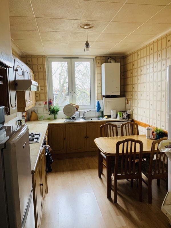 Room Warwick Grove in Greater London