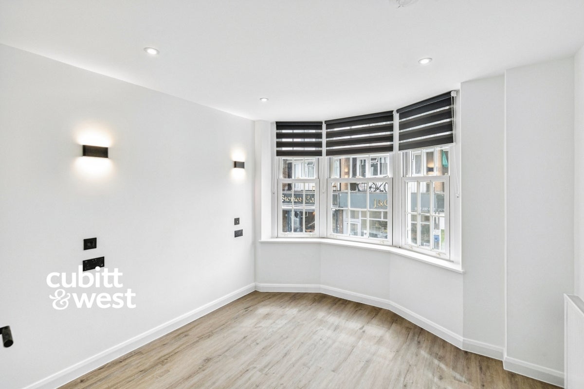 Flat Mulgrave Road in Greater London