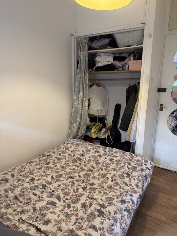 Room Andover Road in Greater London